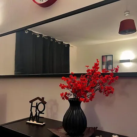 Vivid, Stylish, Central, Bold, Retro, Intimate, Red Accents, Striking Design, Centre, 1br Apartment Sheffield
