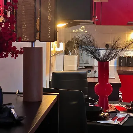 Vivid, Stylish, Central, Bold, Retro, Intimate, Red Accents, Striking Design, Centre, 1br